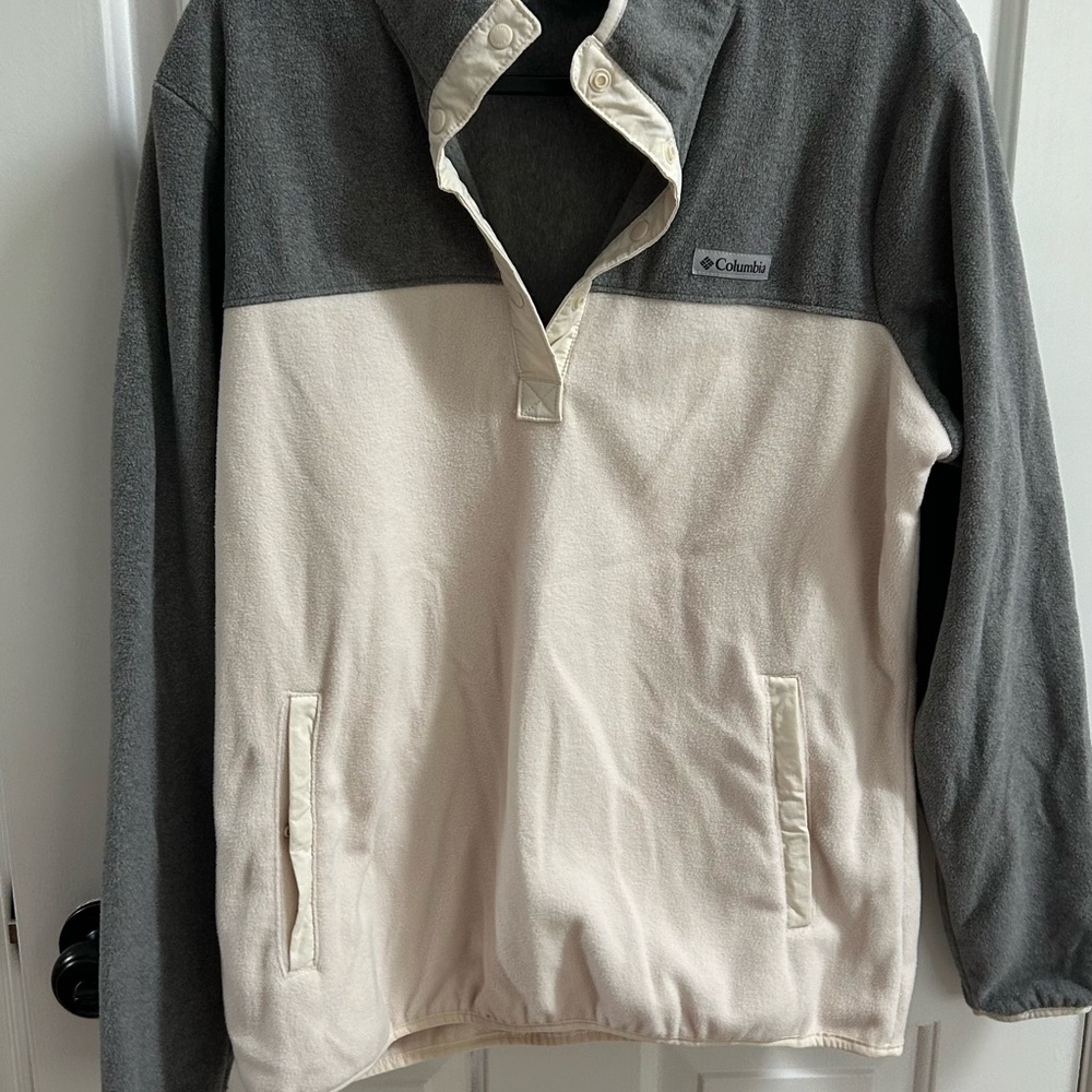Columbia Women's Two-Tone Zip Up Sweater